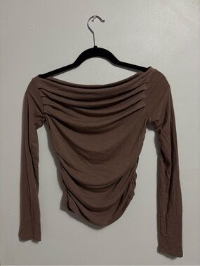 Womens Ruched Long-Sleeve Top - Brown